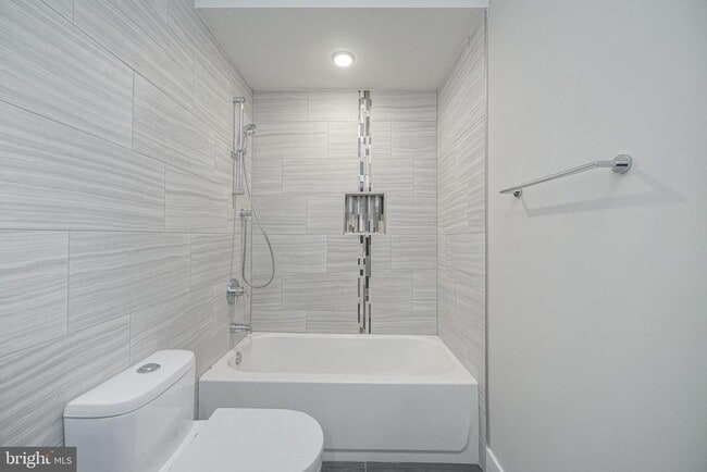 Building Photo - 300 W Jefferson St