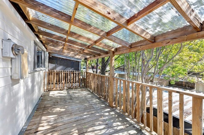Building Photo - 13012 Trail Hollow Dr