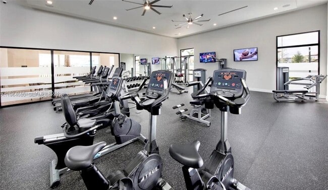 Building Photo - 11091 W 32nd Ln