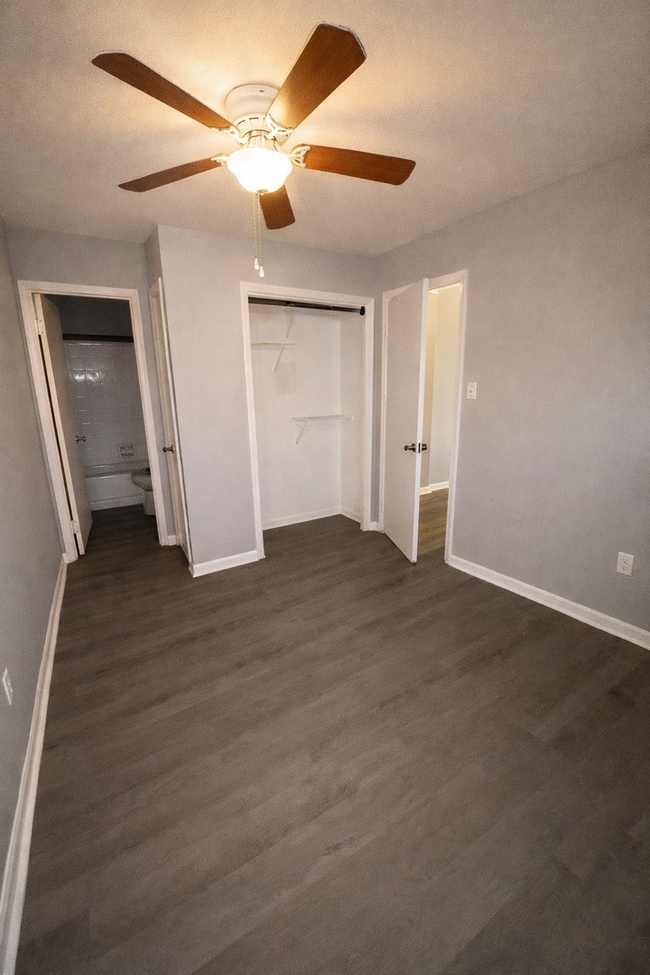 Building Photo - 408 Birchwood Dr