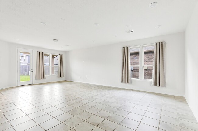 Building Photo - 15334 Rosehill Summit Ln