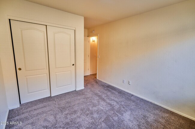 Building Photo - 30496 Maple Chase Dr