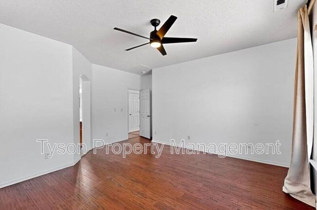 Building Photo - 10527 Brookville St NW