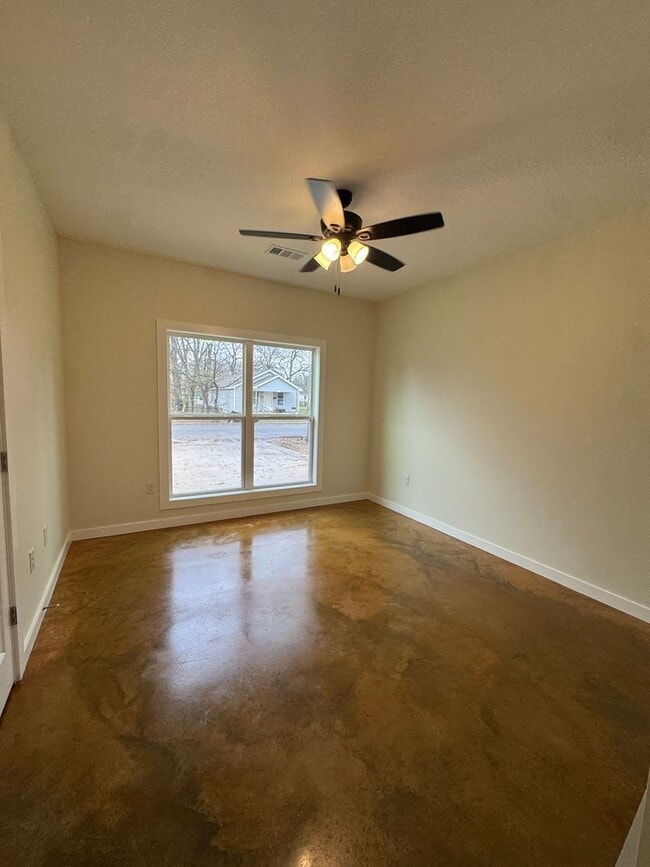 Building Photo - Brand New 2 Bed / 2 Bath In Trumann Available Now!