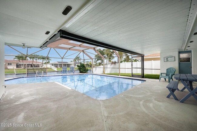 Building Photo - 419 St Georges Ct