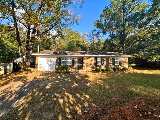 Building Photo - 56 Alan Dr