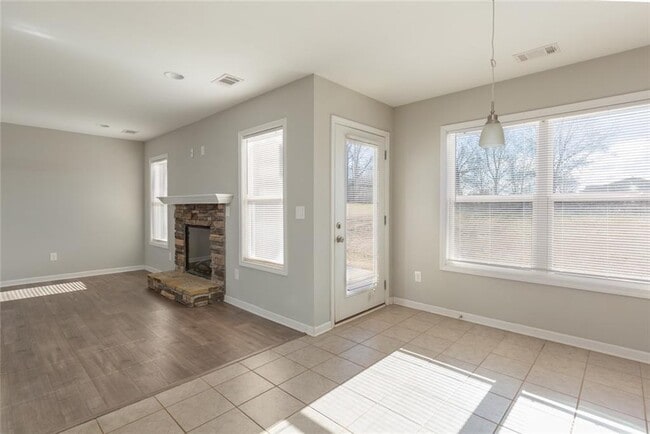 Building Photo - 82 Gray Field Ct