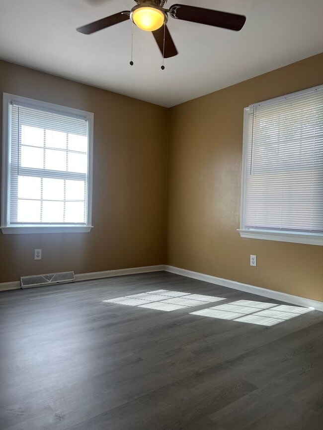 Building Photo - 848 Catalina Dr