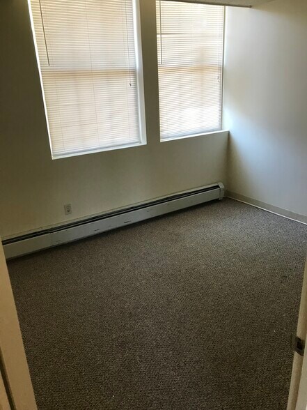 Building Photo - 181 Main St