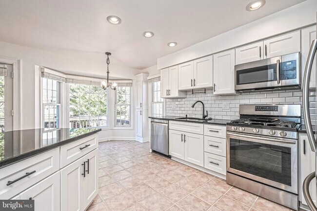 Building Photo - 12700 Dogwood Hills Ln