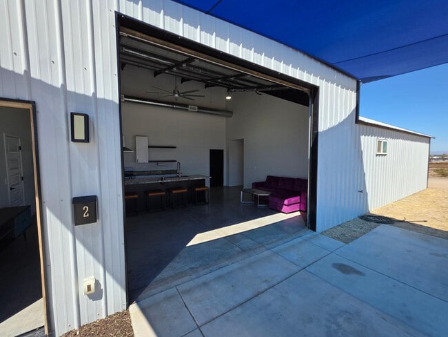 Building Photo - 2061 W Daniel Rd