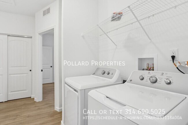 Building Photo - 1404 Parkview Dr