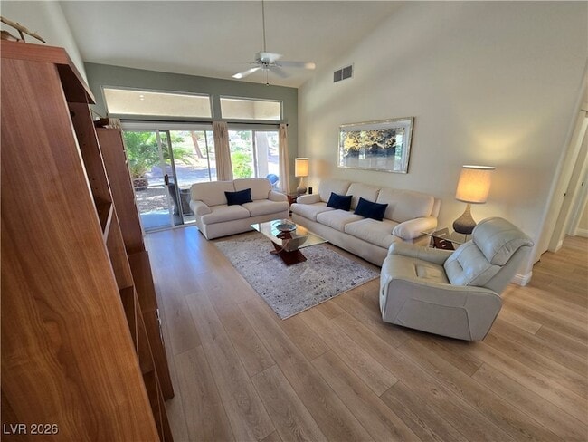 Building Photo - 10105 Hunter Springs Dr