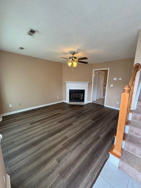 Building Photo - 3800 Sterling Pointe Dr