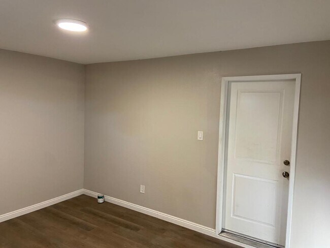 BEDROOM #1 - 125 N Cabrillo Ave