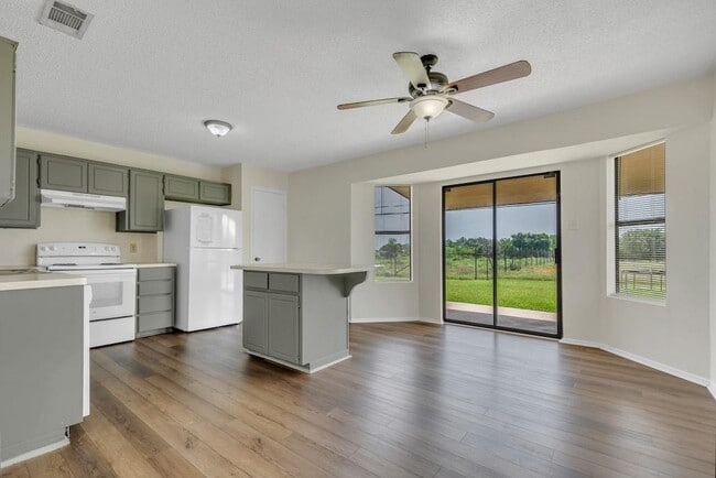Building Photo - 4602 Ronald Dr