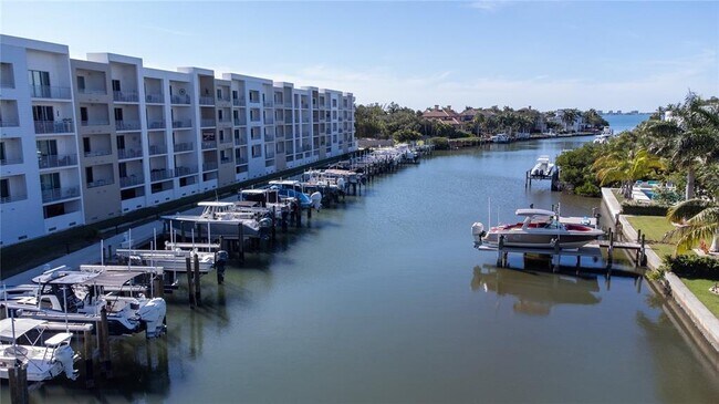 Building Photo - 1709 N Tamiami Trl