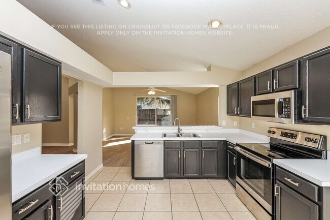 Building Photo - 6939 Crown Lake Dr