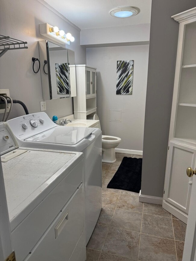 Building Photo - Pike Avenue