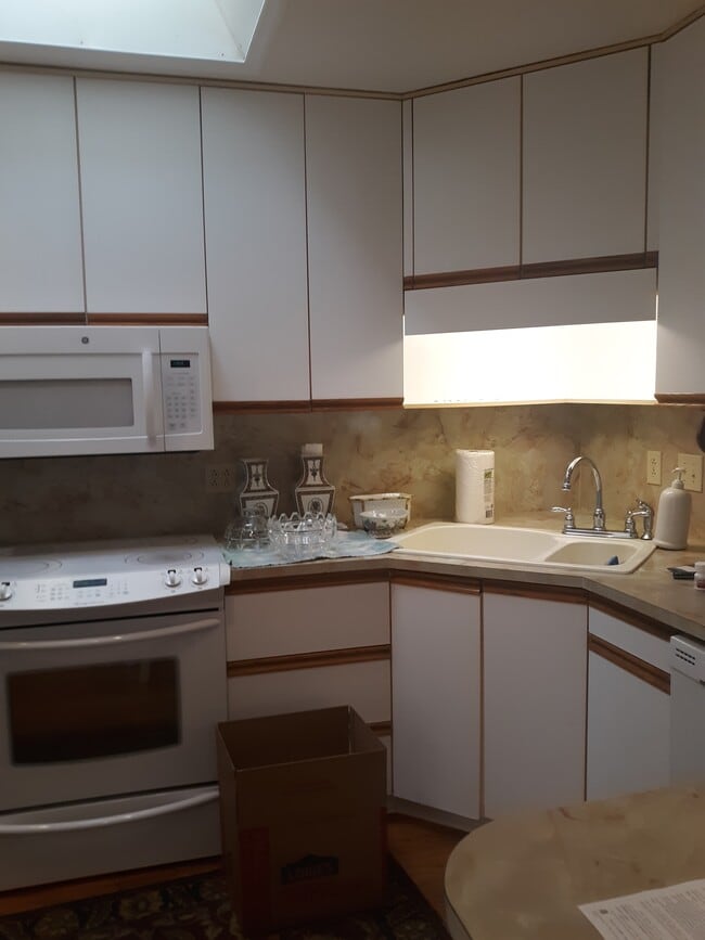 Building Photo - 804 Gull Ln