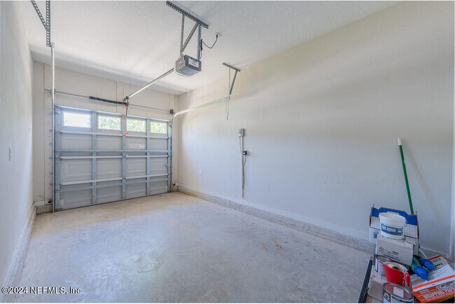Building Photo - 728 10th St S