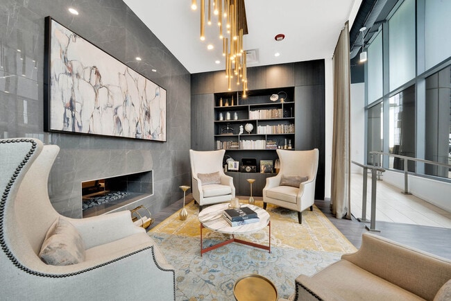 Building Photo - 450 E Waterside Dr