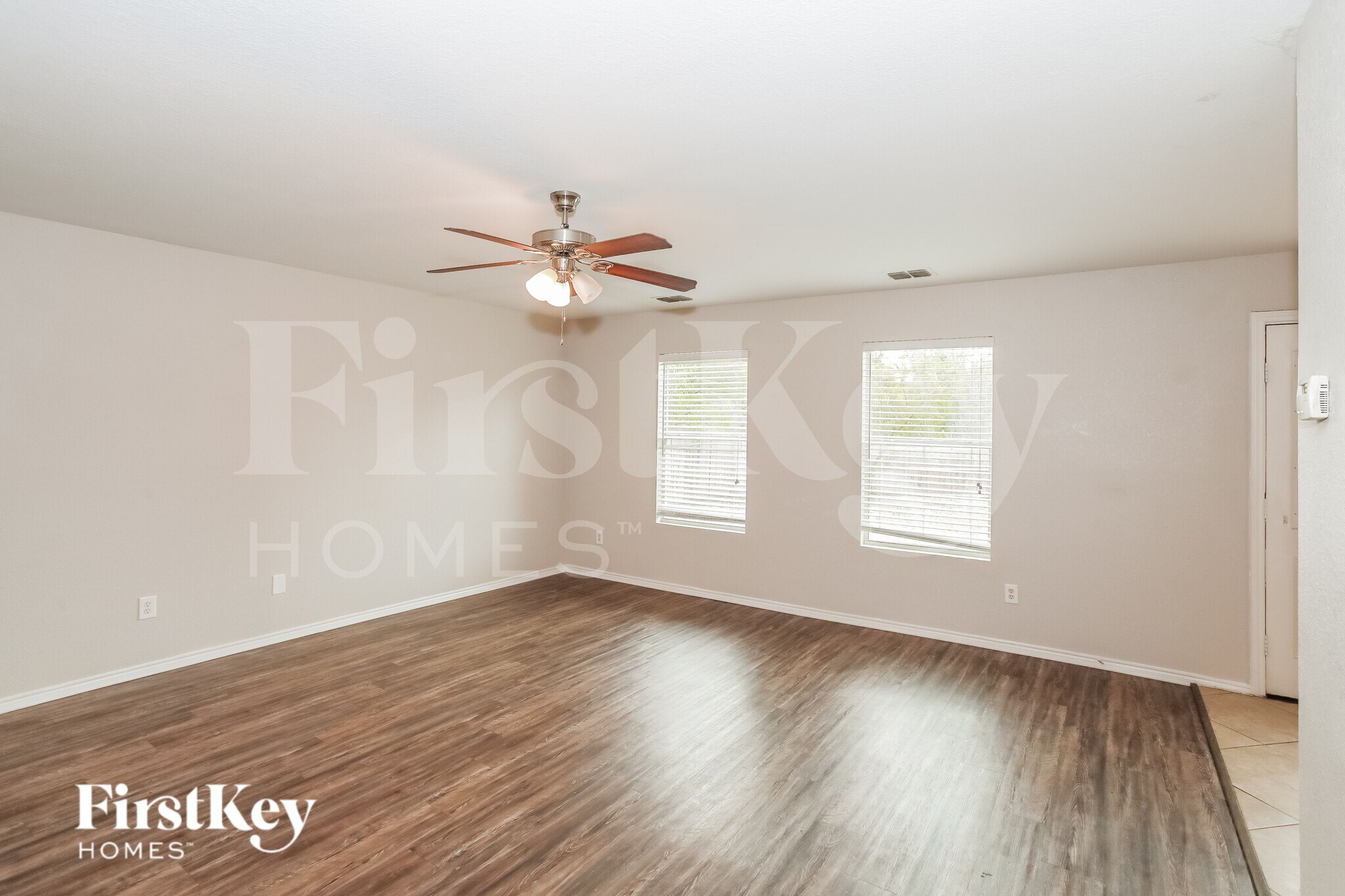 Building Photo - 4545 Waterford Dr