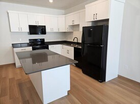 Building Photo - The Links