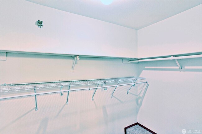 Building Photo - Spacious 2-Bed, 2-Bath Condo in Prime Ever...