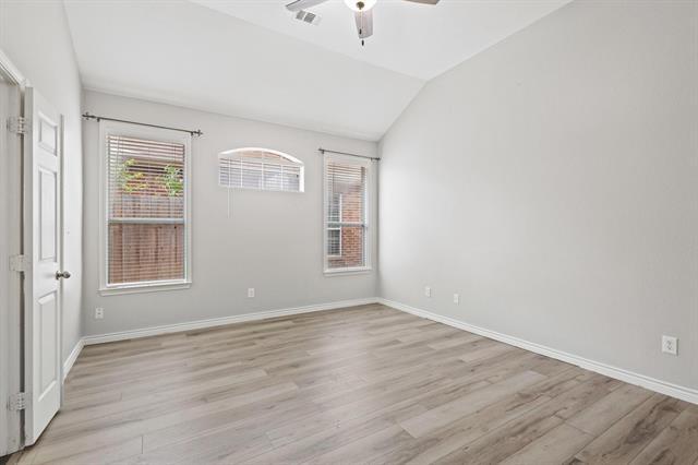 Building Photo - 689 Bonham Dr