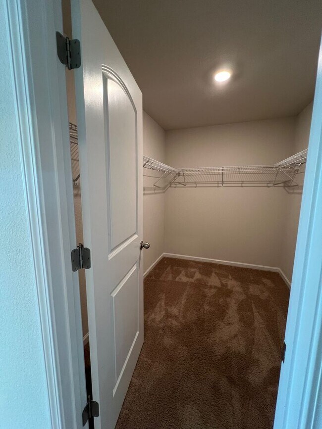 Building Photo - Charming 3 Bedroom Home Located In Zebulon NC!!!