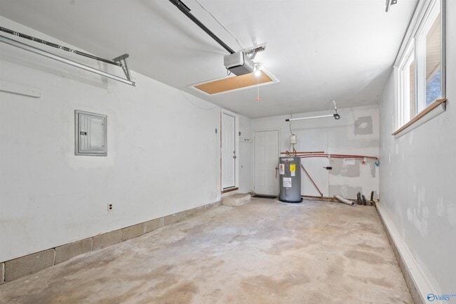 Building Photo - 1007 Heard Ct SE