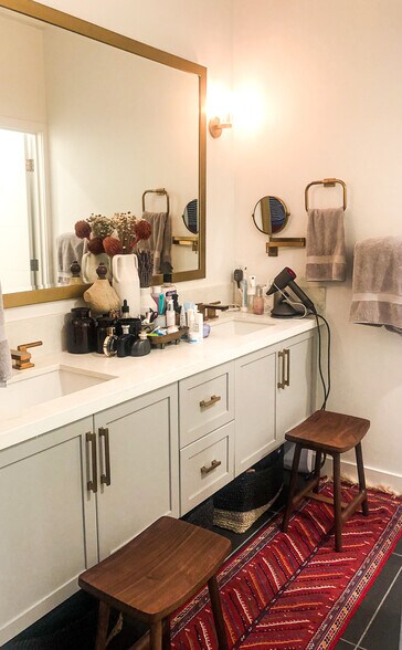 Master Bathroom (furnished) - 158 Uptown Cir