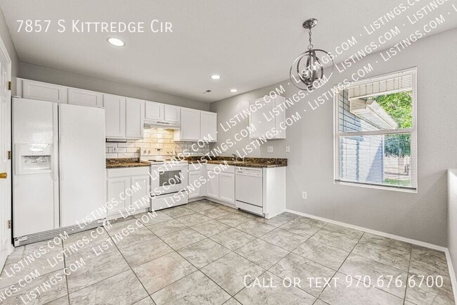 Building Photo - 7857 S Kittredge Cir