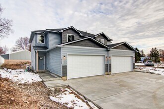 Building Photo - Modern Two Story Duplex for rent in Spokane Valley