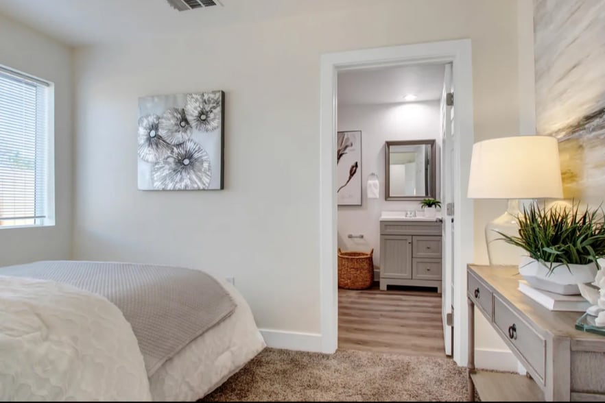 Building Photo - 1115 E Artesia Blvd