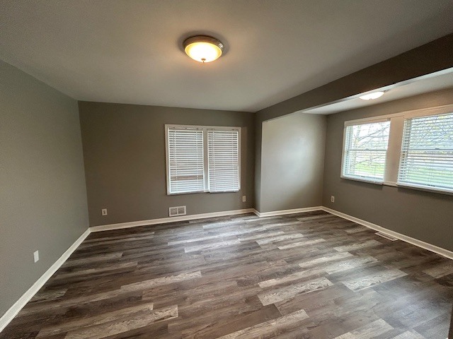 Building Photo - 330 E Chestnut St