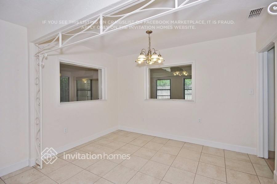 Building Photo - 840 Huntington Pl
