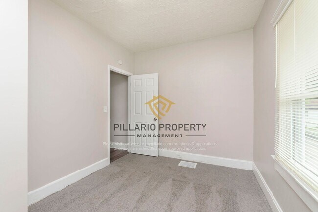 Building Photo - 3-Bedroom Home Near Tuxedo Park with 2-Car Garage, Available NOW!