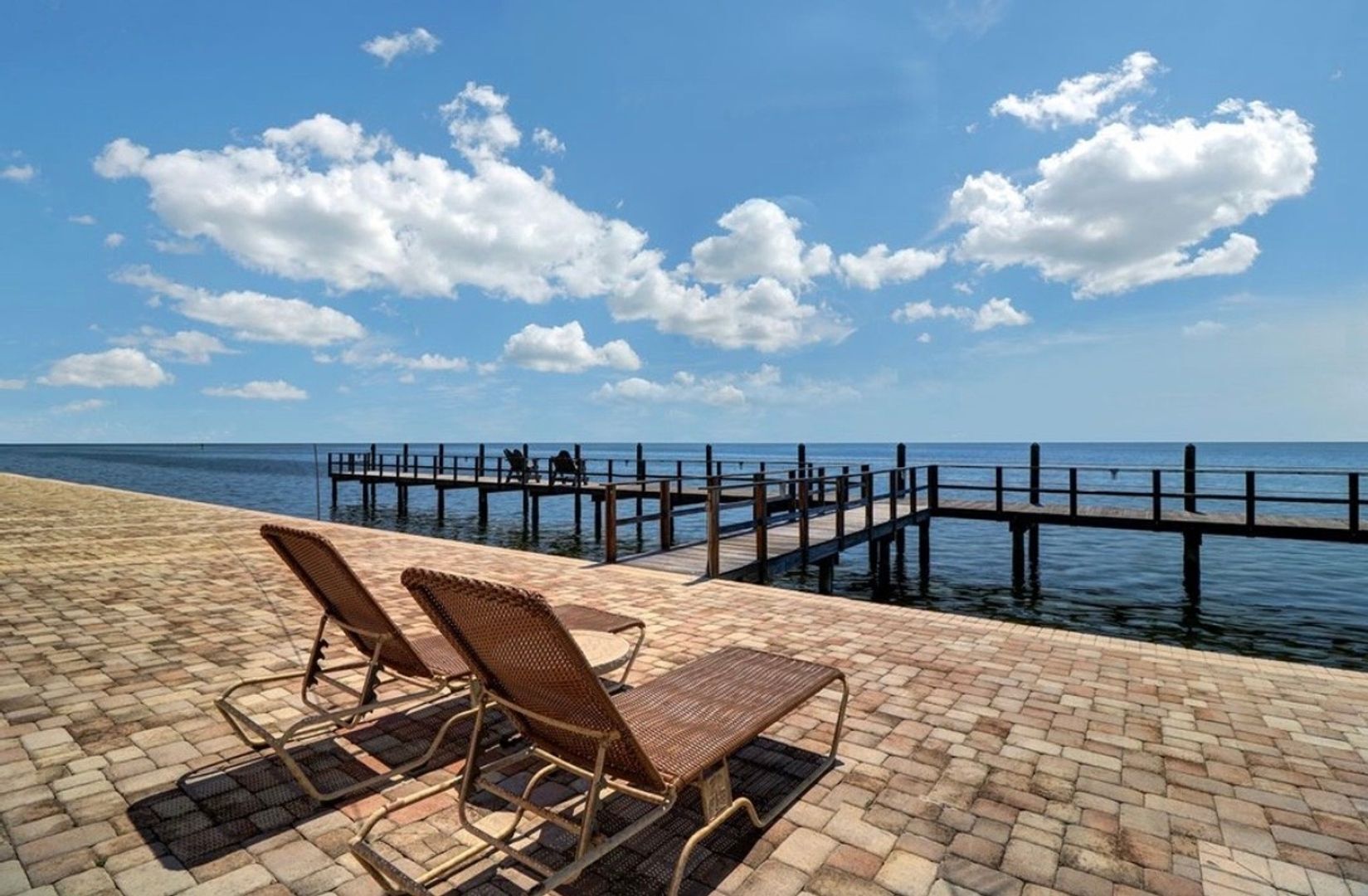 Building Photo - 5215 Coquina Key Dr SE