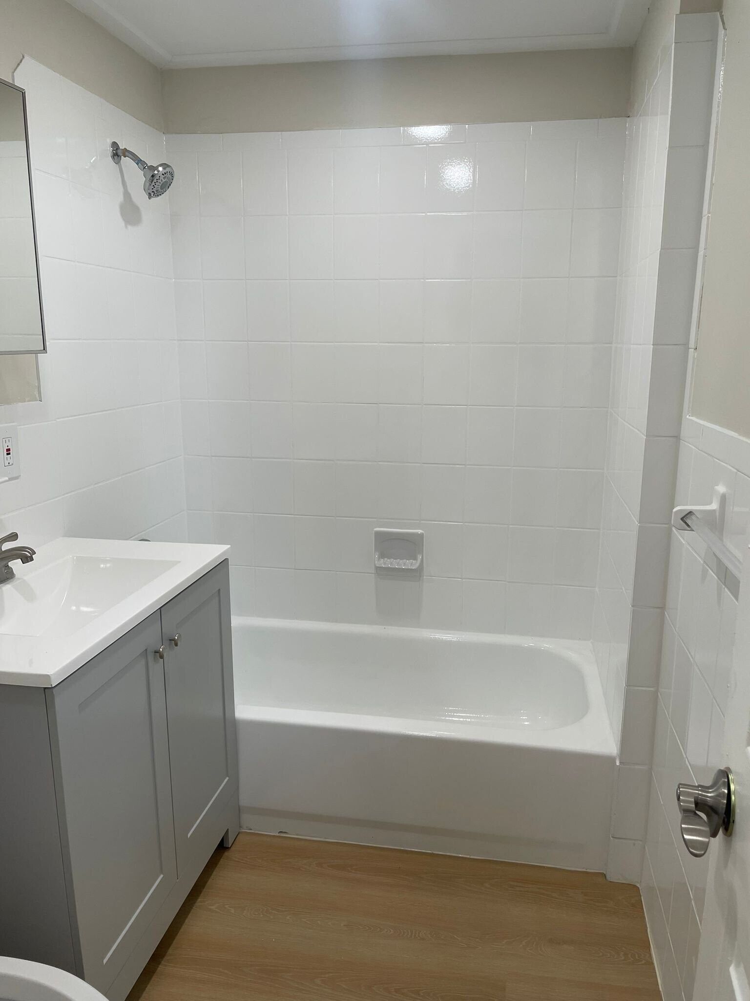 Building Photo - 167 N Grove St