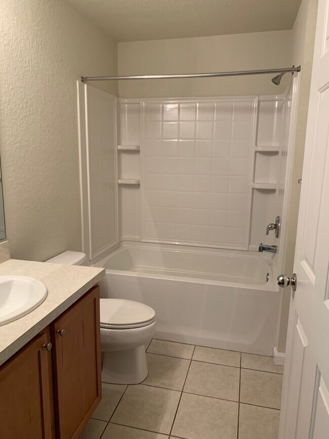 Building Photo - 5768 SW 40th Pl