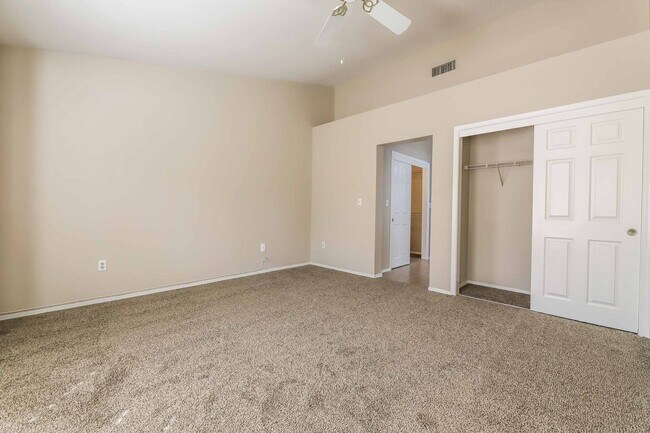 Building Photo - Sun City Summerlin - Golf Course Community...