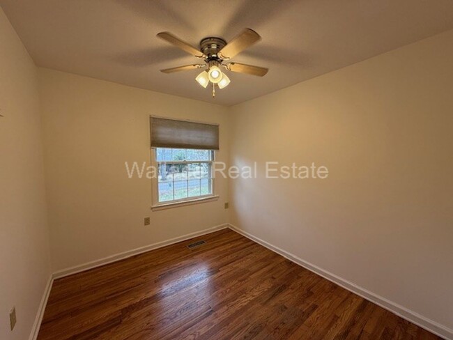 Building Photo - LOVELY 3 BEDROOM HOUSE IN ROCKY HILL!!