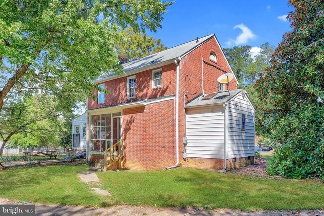Building Photo - 13206 Occoquan Rd