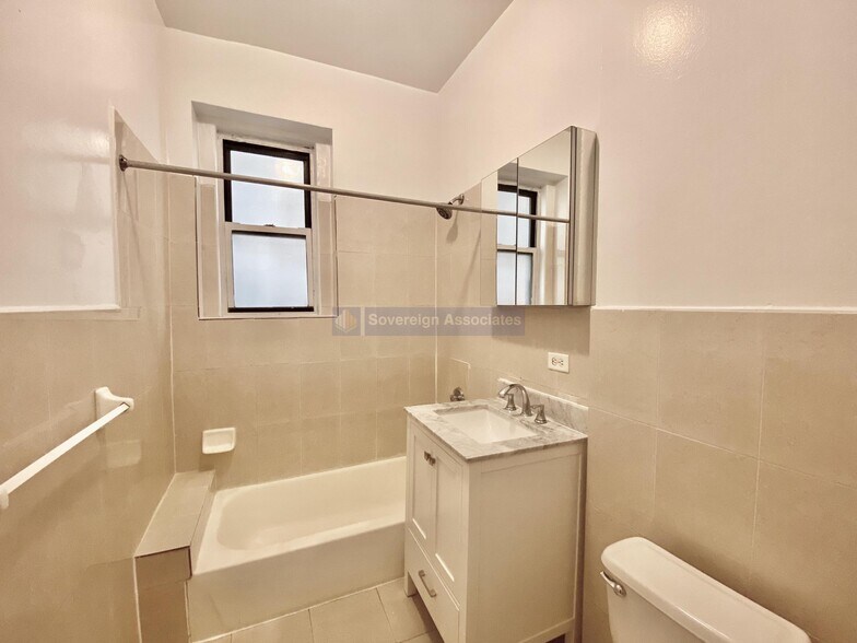 Building Photo - 250 Fort Washington Ave