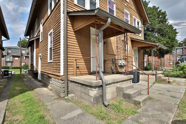 Building Photo - 103-105 Frambes Avenue