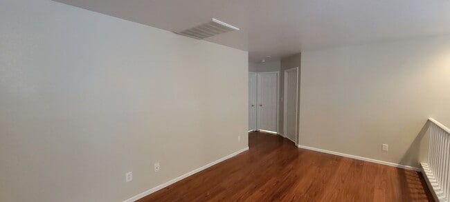 Building Photo - Executive Living Don't Miss Out 4 bdrm