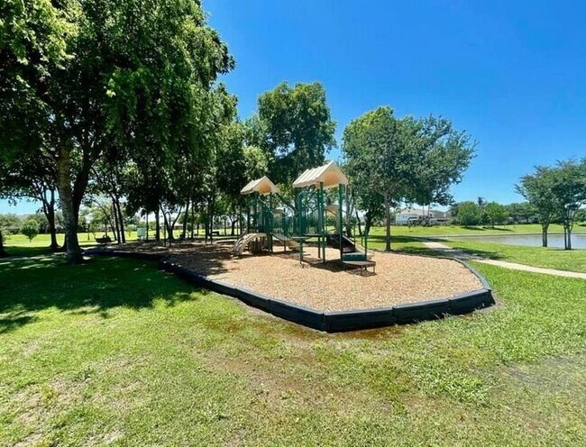 Building Photo - 2302 Avery Park Dr