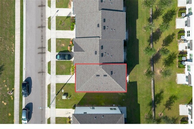 Building Photo - 740 Madison Dr